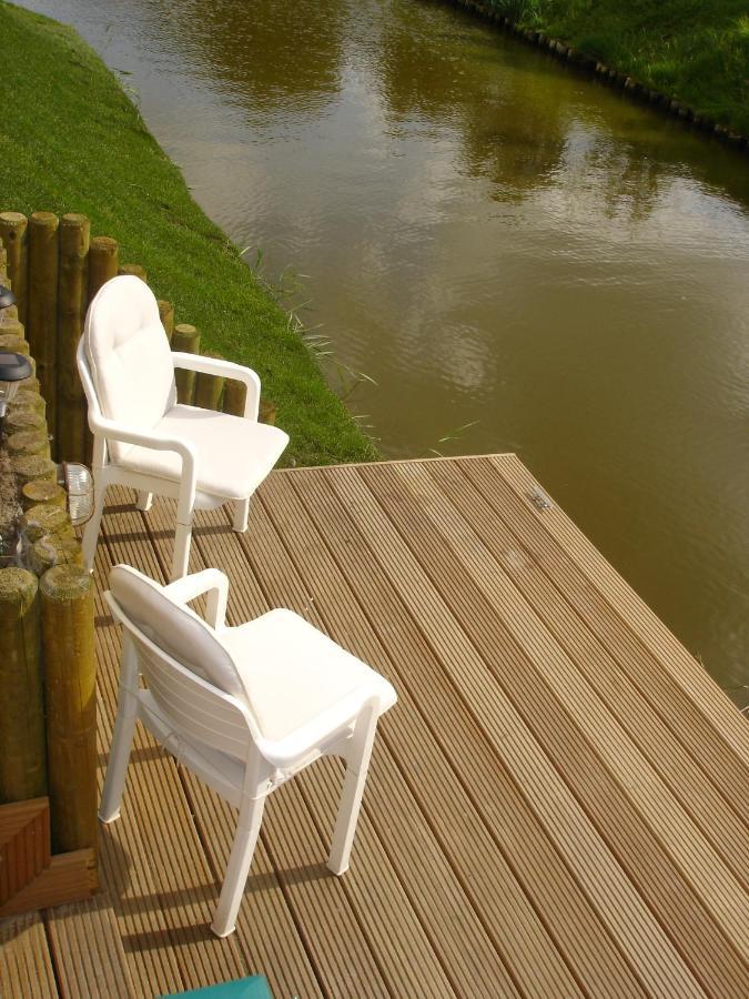 Grachtenstube Greetsiel Esterno foto